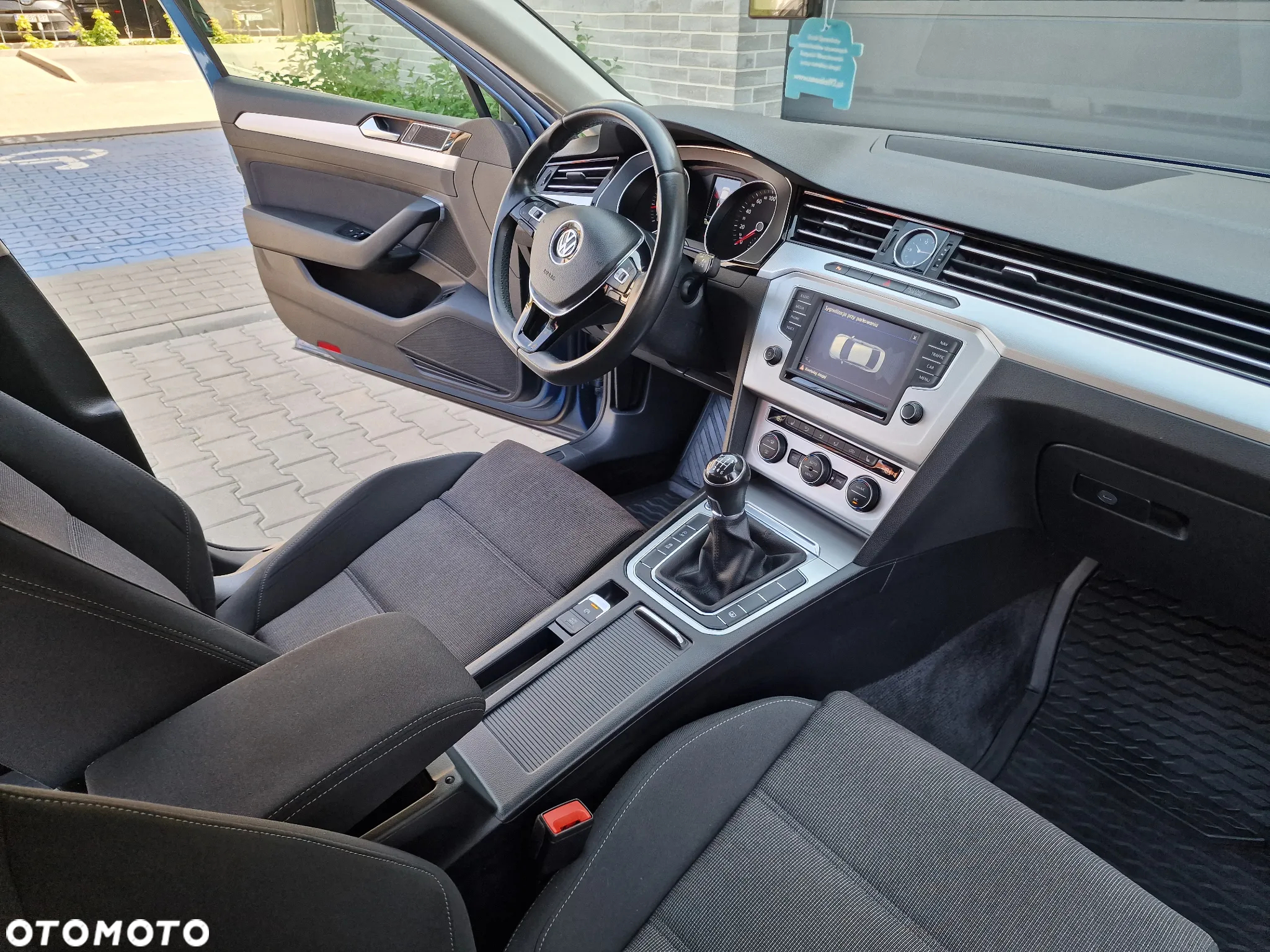 Volkswagen Passat 1.8 TSI BMT Comfortline - 11