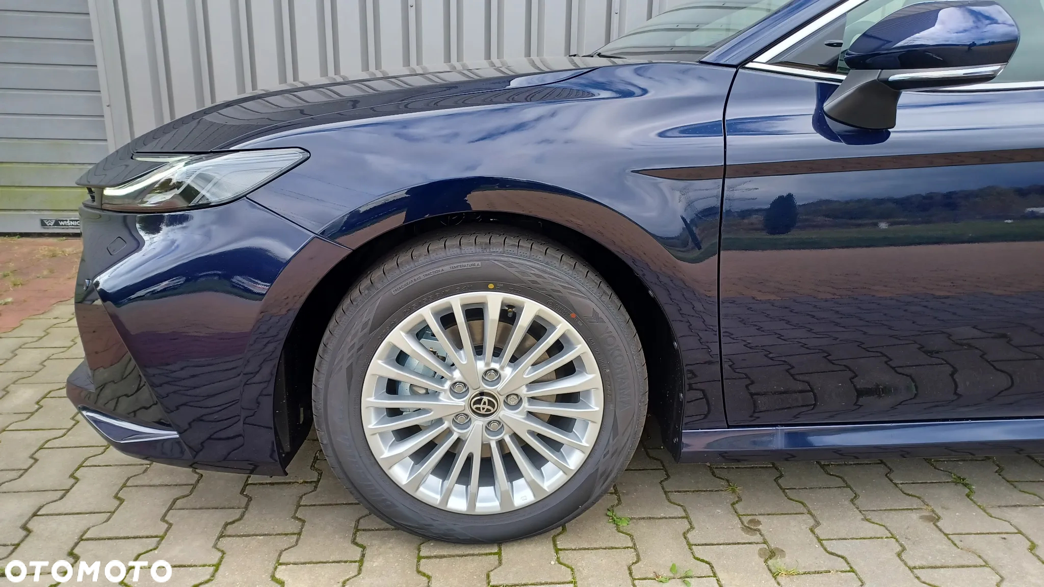 Toyota Camry 2.5 Hybrid Dynamic Force Comfort e-CVT - 3