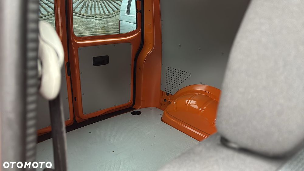 Volkswagen Transporter - 24