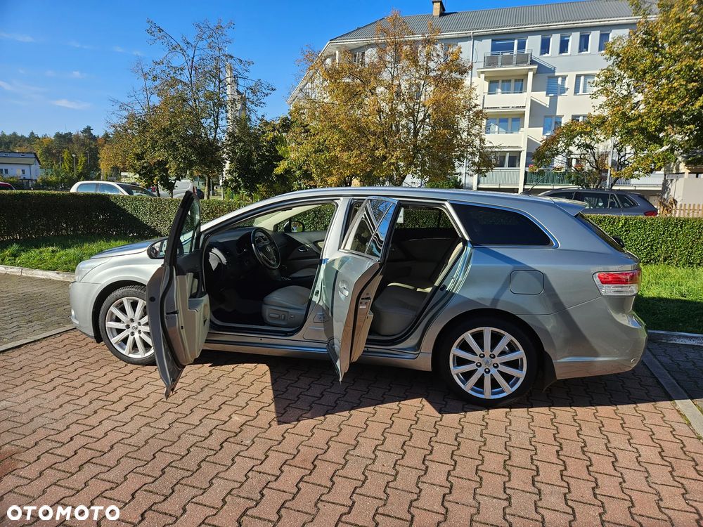 Toyota Avensis 2.0 Prestige MS - 6