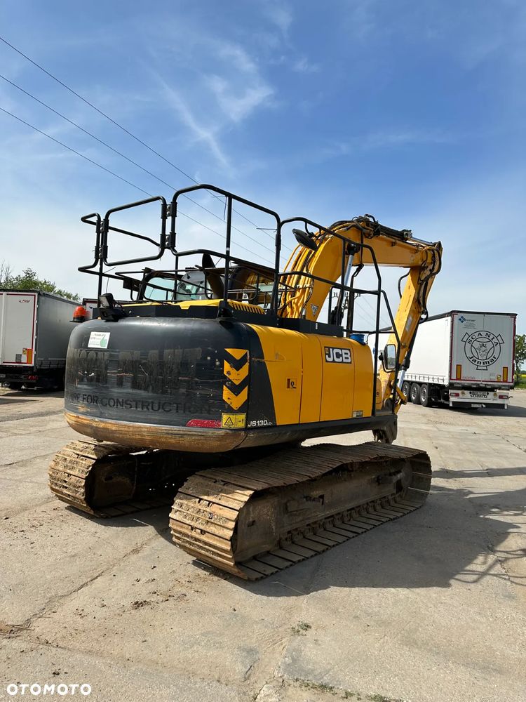 JCB JS 130 LC+ - 5