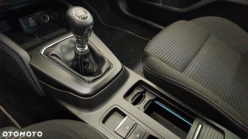 Ford Focus 1.0 EcoBoost mHEV Titanium X - 19