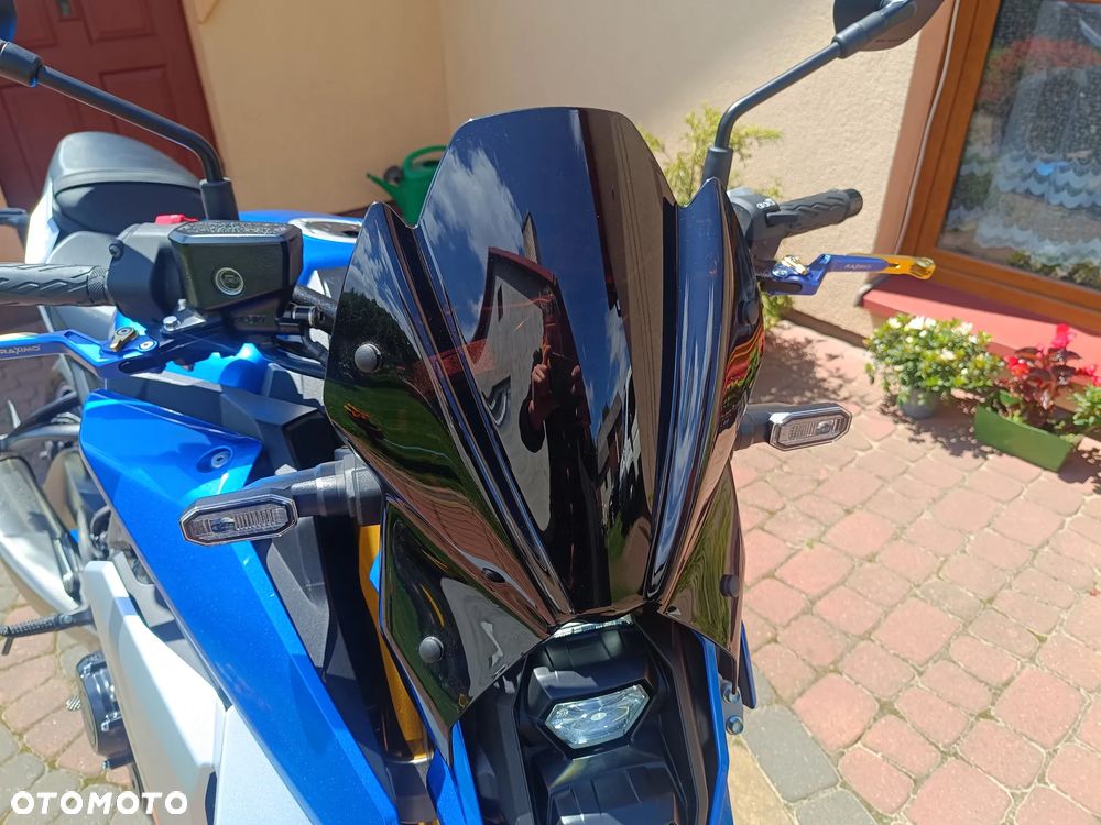 Suzuki GSX 1000 - 15