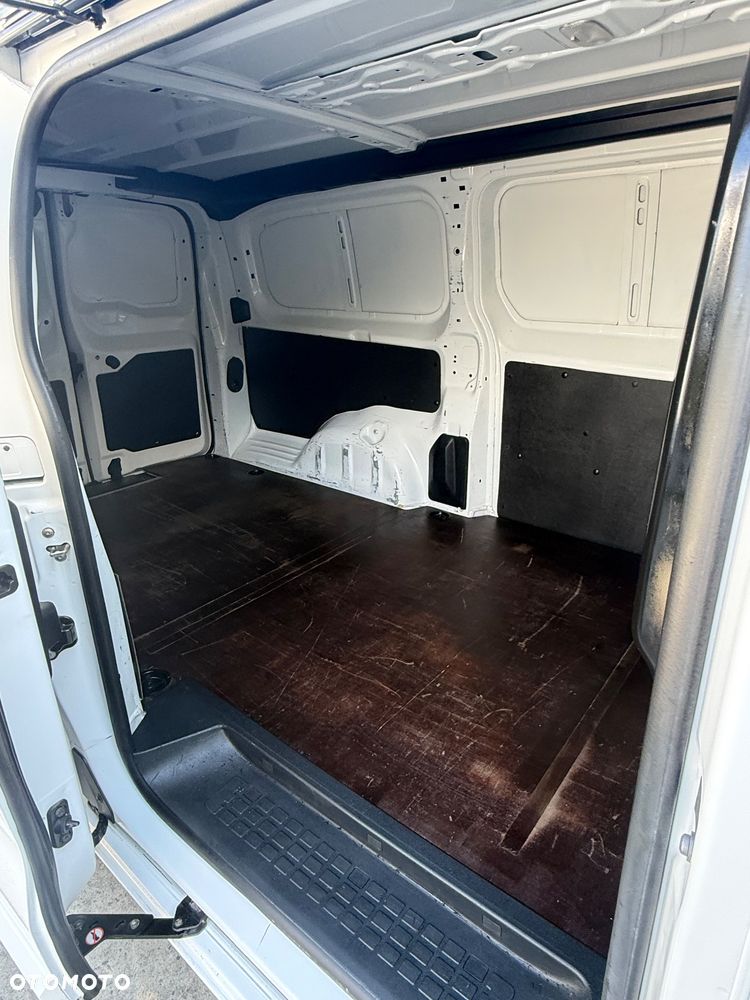 Opel VIVARO - 23