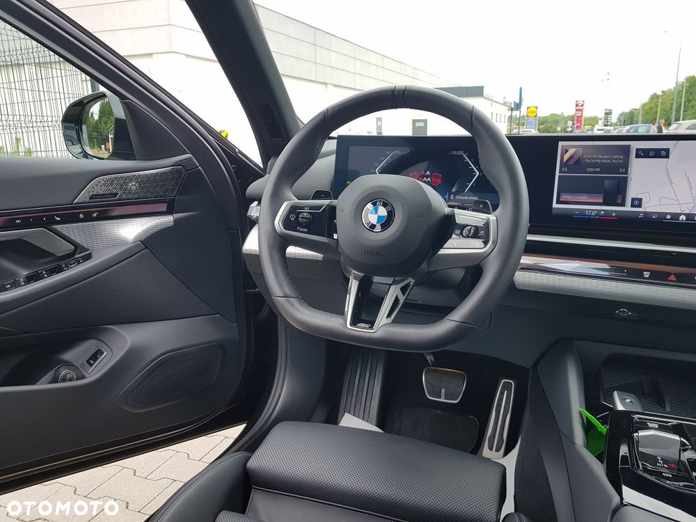 BMW Seria 5 540d xDrive mHEV M Sport - 30