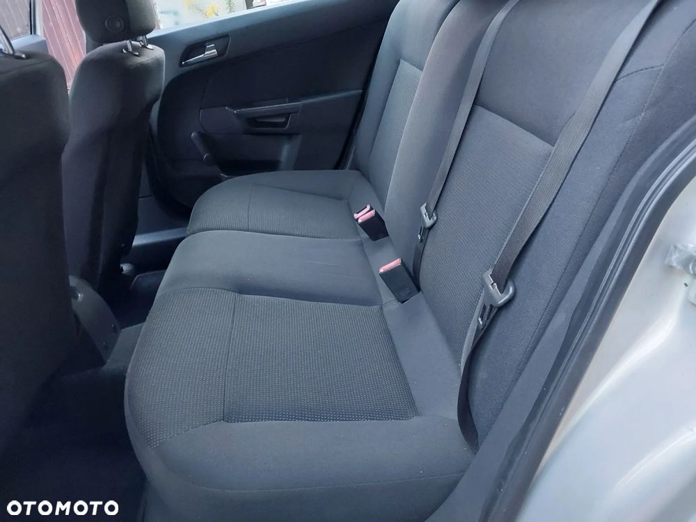 Opel Astra 1.6 Caravan Elegance - 27