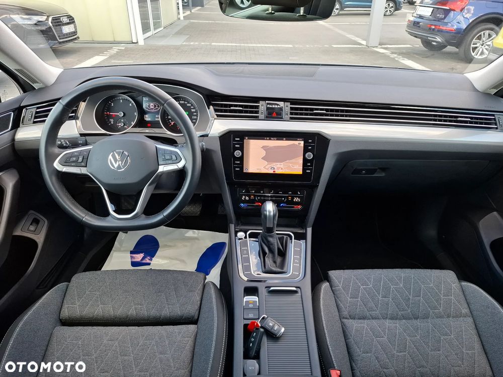 Volkswagen Passat Variant 2.0 TDI EVO Business DSG - 9