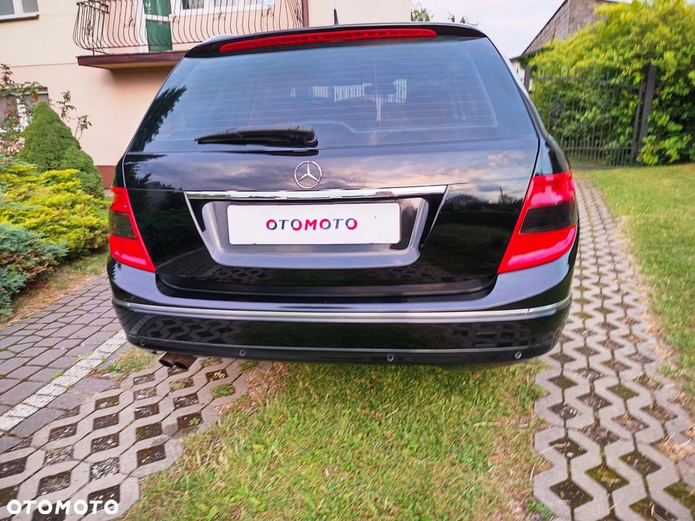 Mercedes-Benz Klasa C 180 T Kompressor Automatik BlueEFFICIENCY Avantgarde - 18