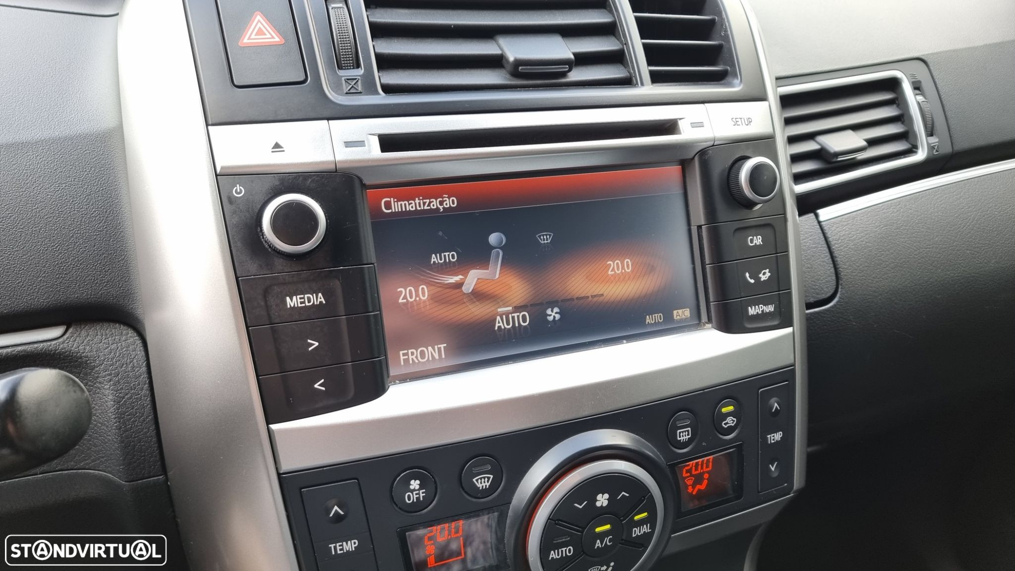 Toyota Verso 1.6 D-4D Comfort - 23