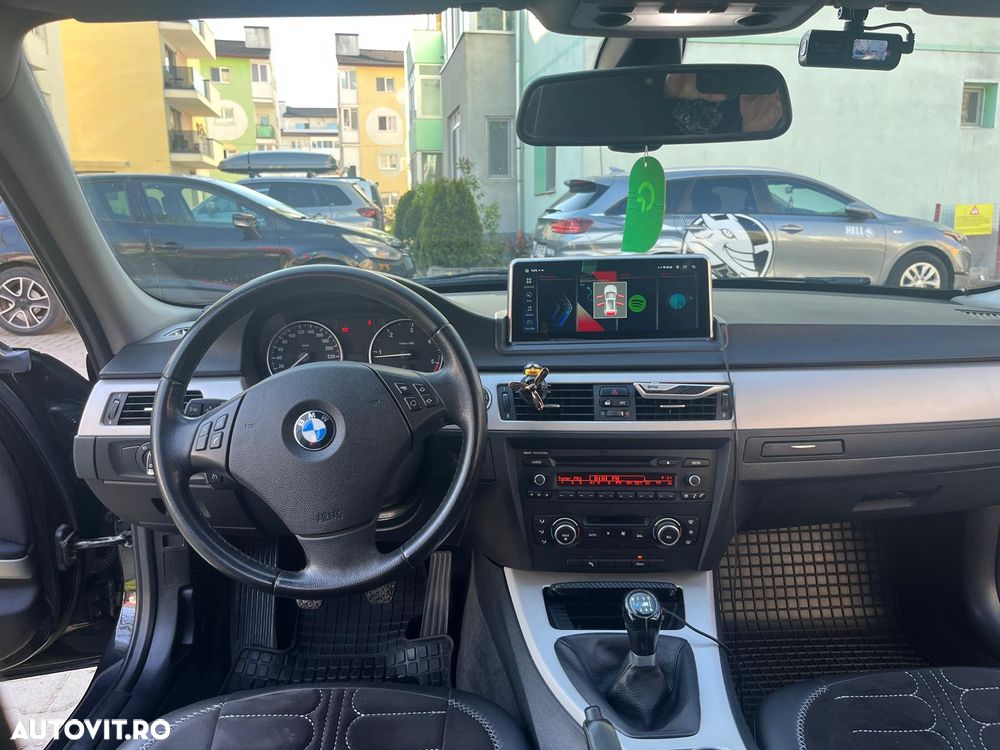 BMW Seria 3 320d DPF Efficient Dynamics Edition - 5