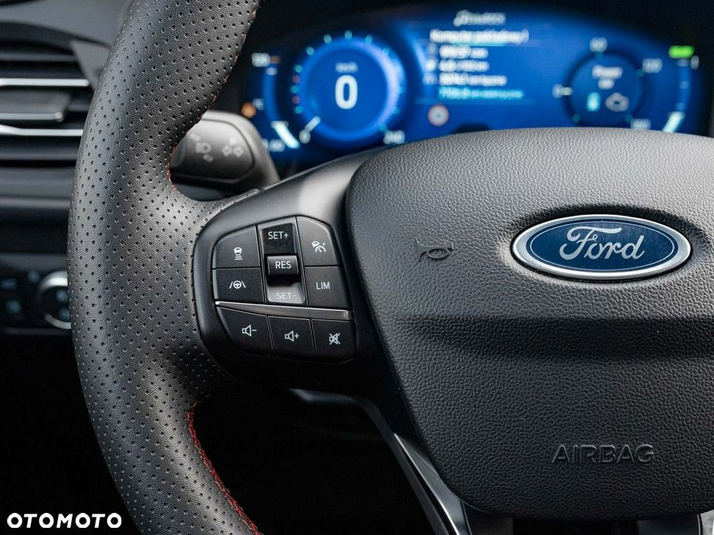 Ford Kuga - 17