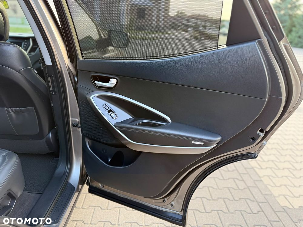 Hyundai Santa Fe 2.0 T Sport Utility - 36