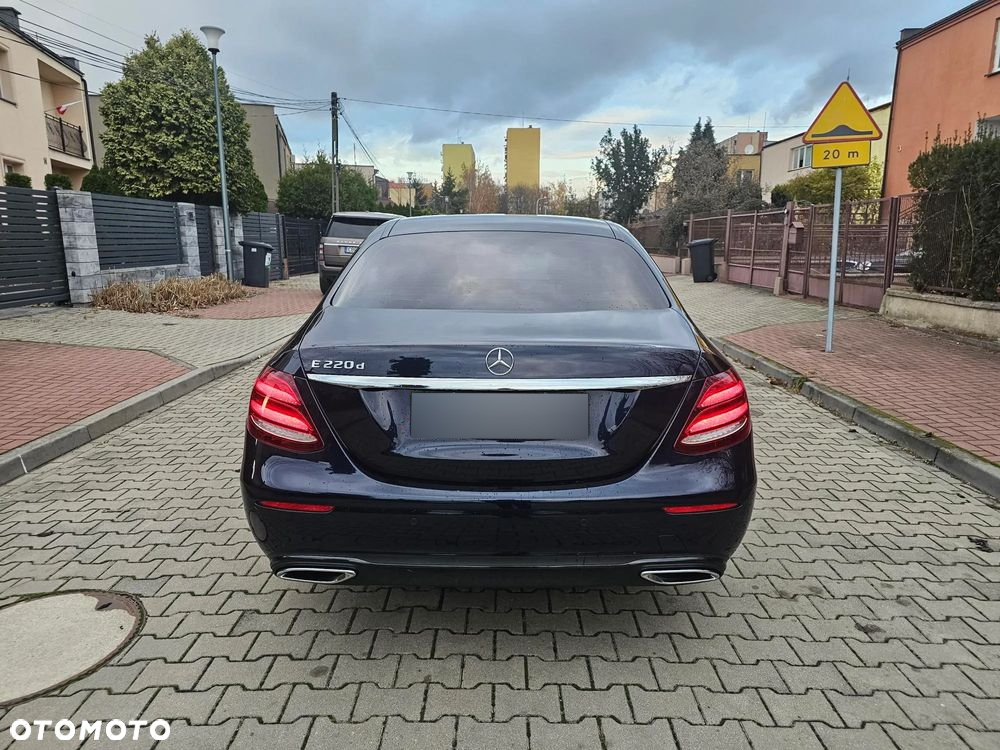 Mercedes-Benz Klasa E 220 d 9G-TRONIC - 6