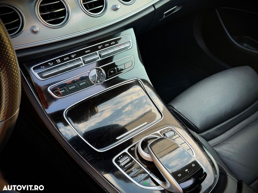 Mercedes-Benz E 220 d 9G-TRONIC AMG Line - 33