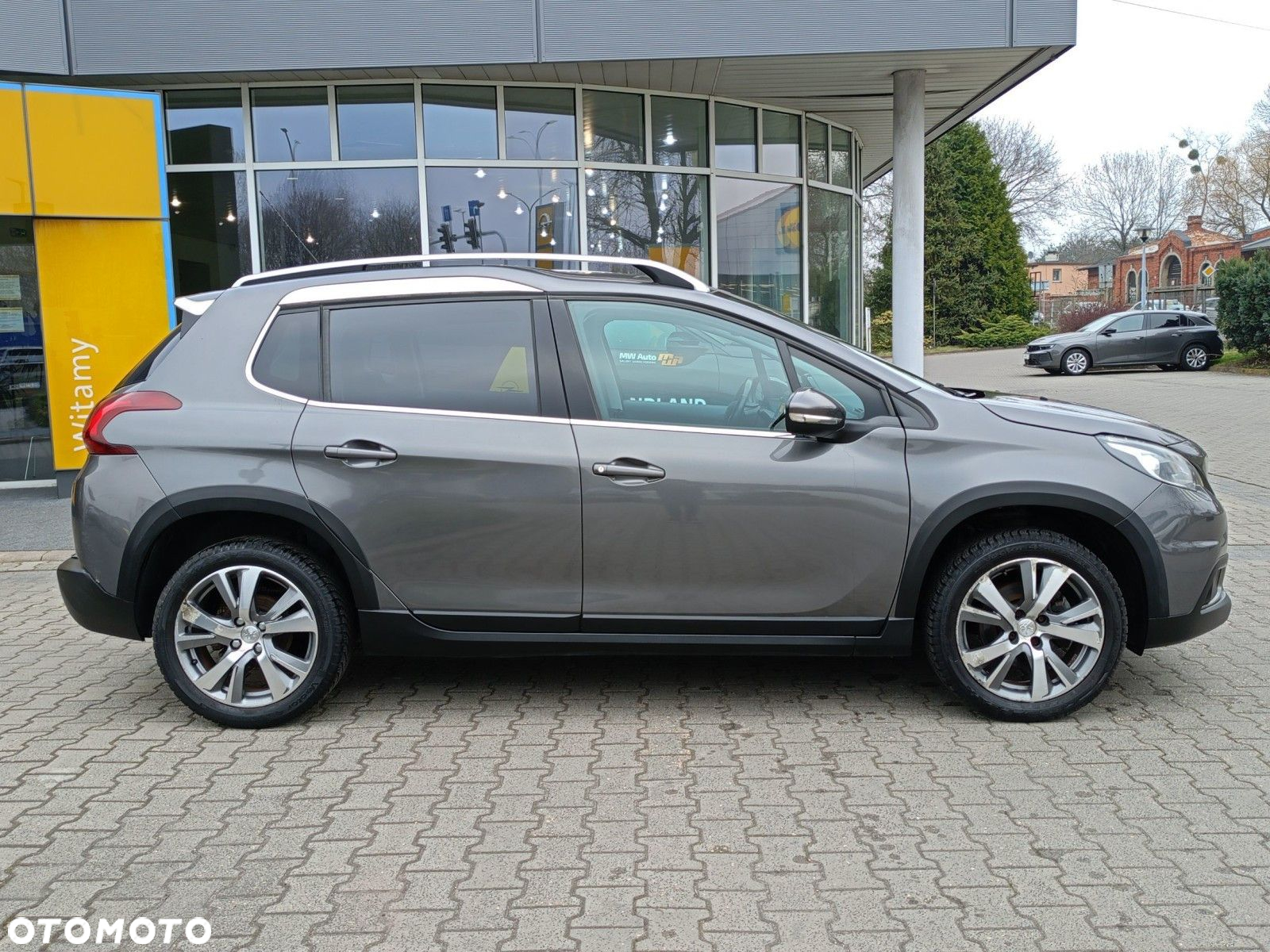 Peugeot 2008 - 5