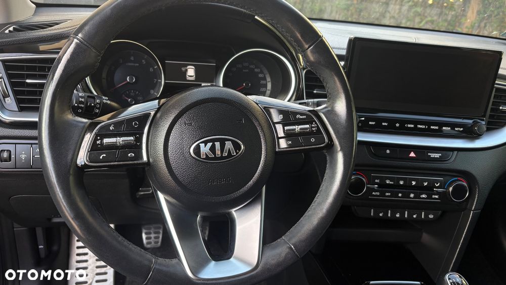 Kia Ceed 1.5 T-GDI Business Line - 2