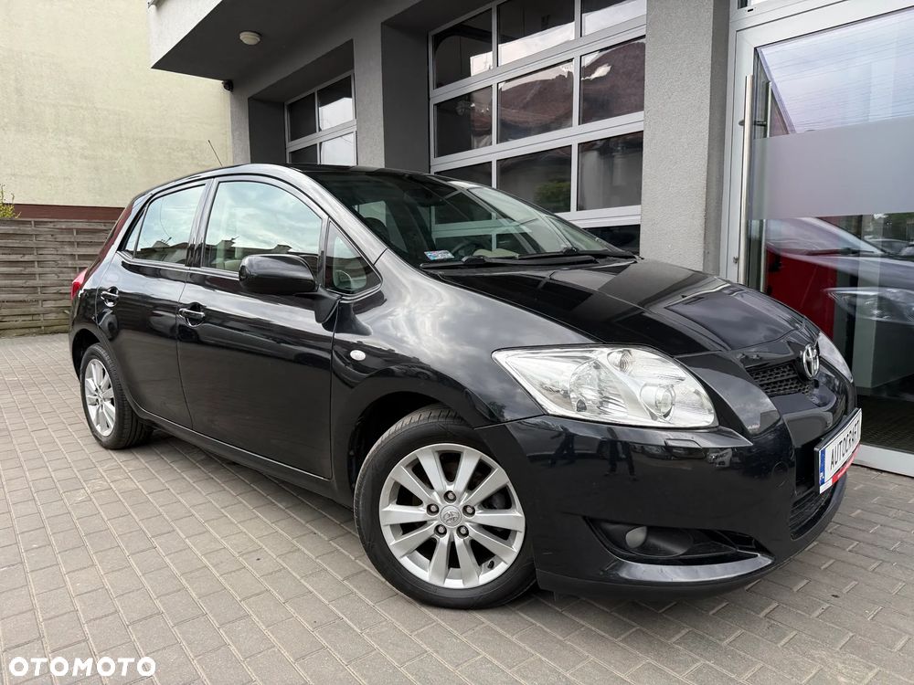 Toyota Auris 1.8 Premium - 1