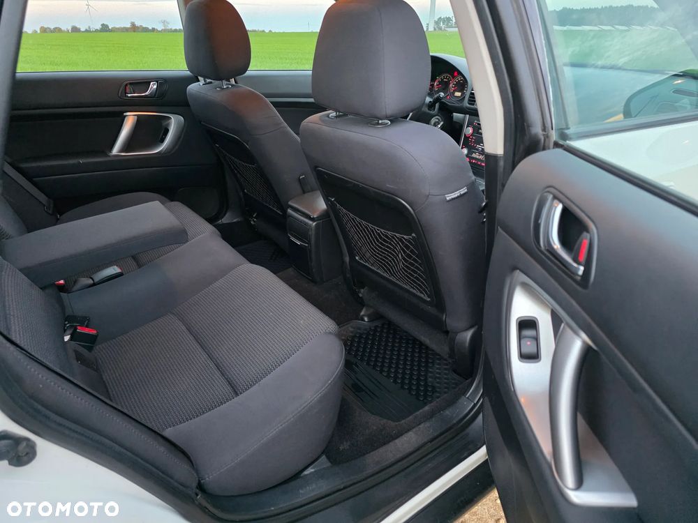 Subaru Outback - 16