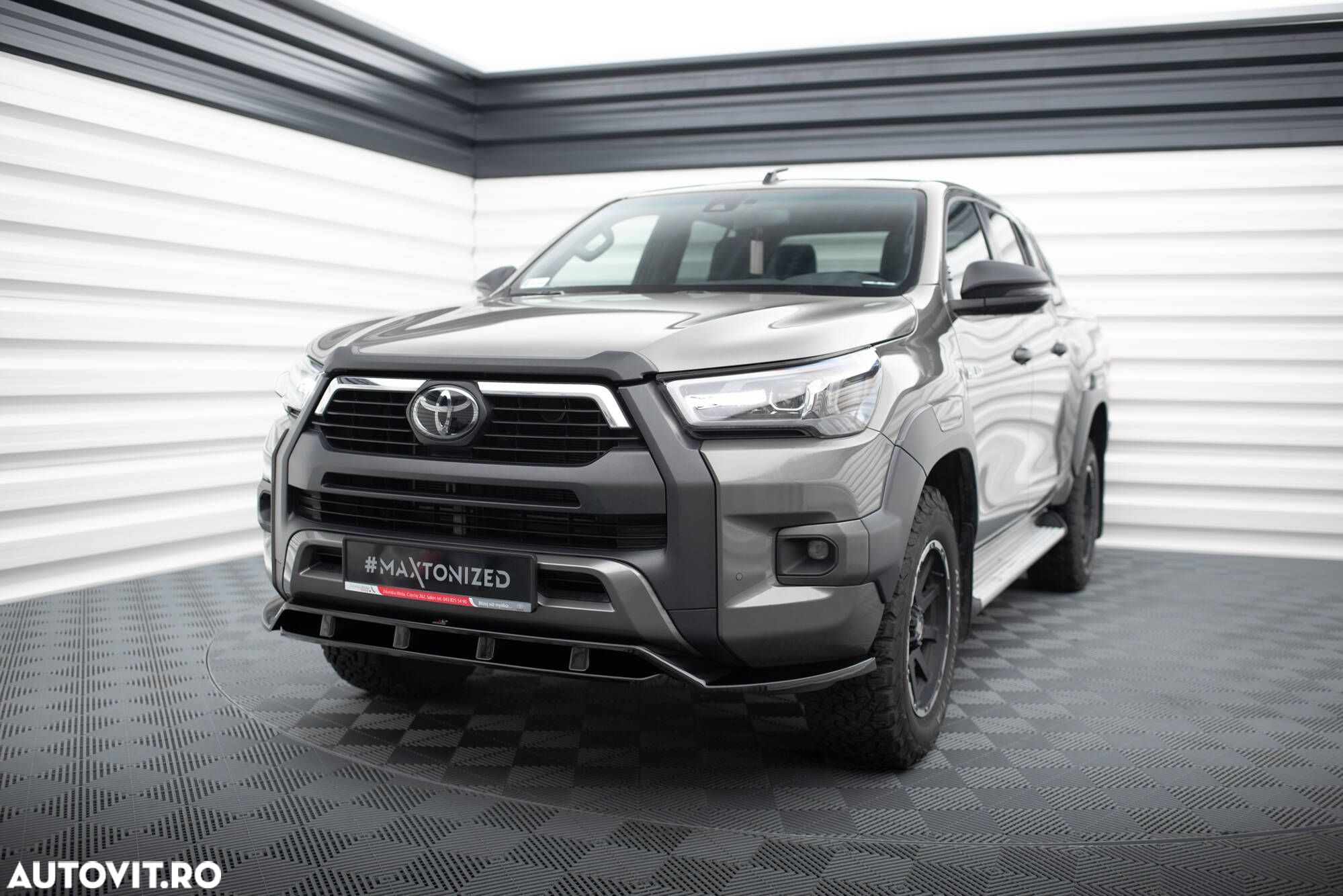 Prelungire Bara Fata compatibila cu Toyota Hilux Invincible Maxton Design - 1