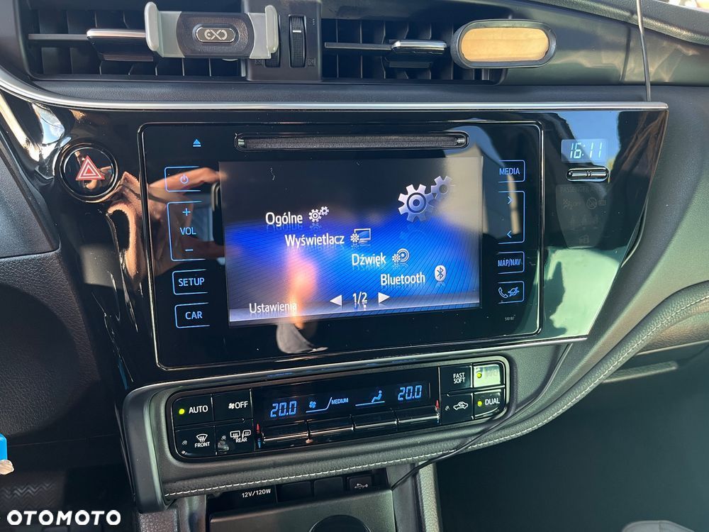 Toyota Corolla - 13