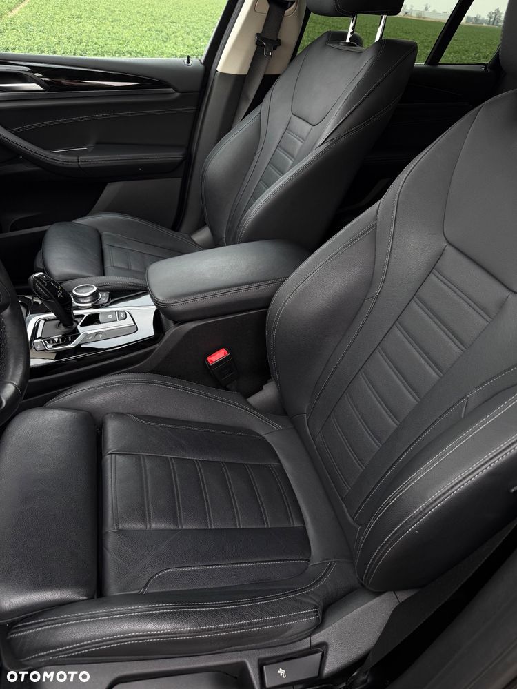 BMW X3 xDrive20d - 29