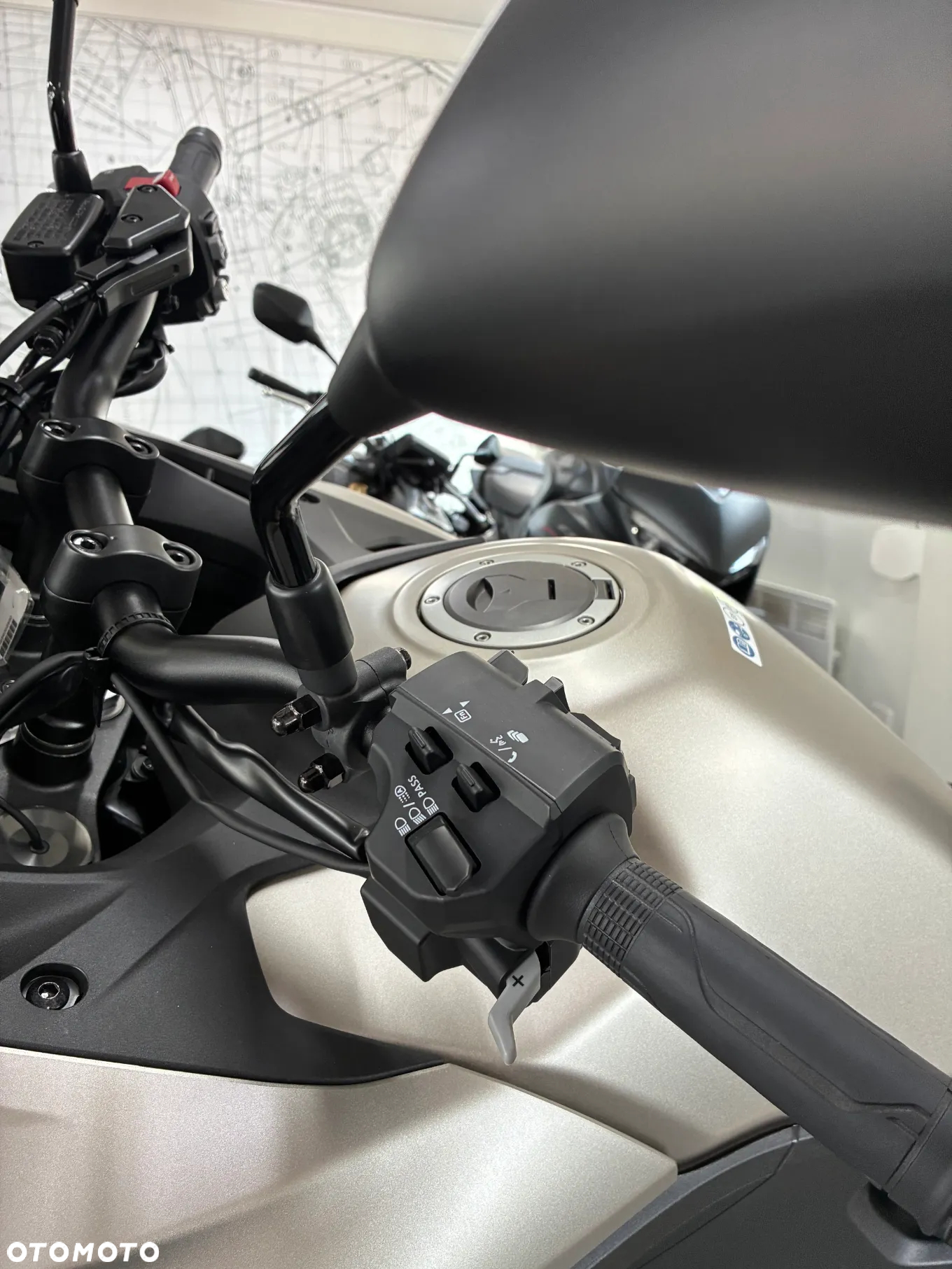 Honda NT - 10