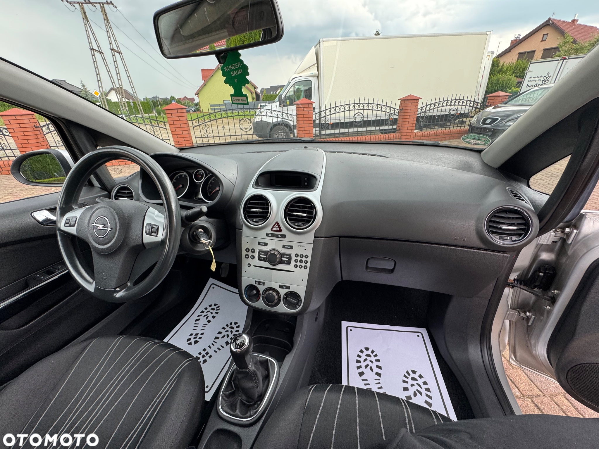 Opel Corsa 1.2 16V Cosmo - 24