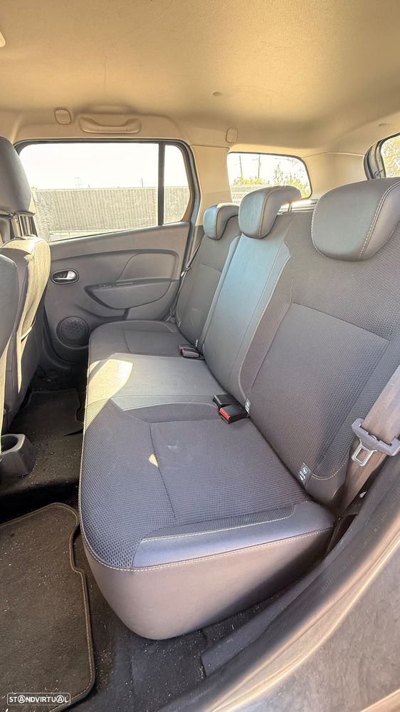 Dacia Logan MCV 1.5 dCi Stepway - 17