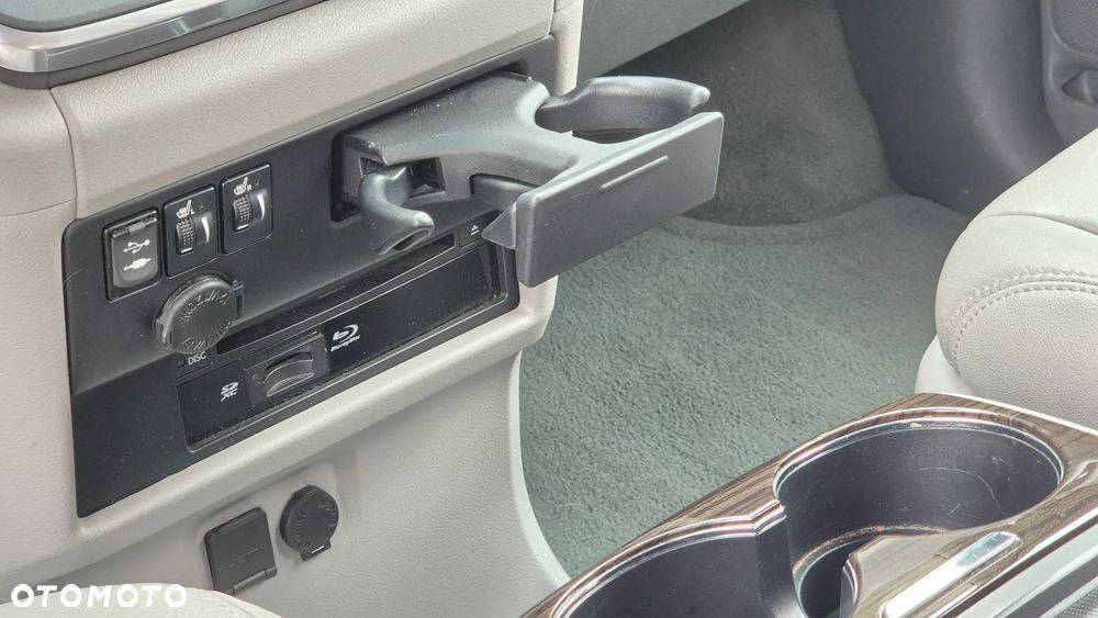 Toyota Sienna - 37