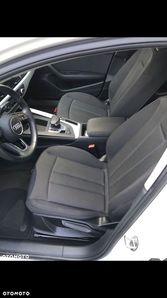 Audi A4 Limousine - 8