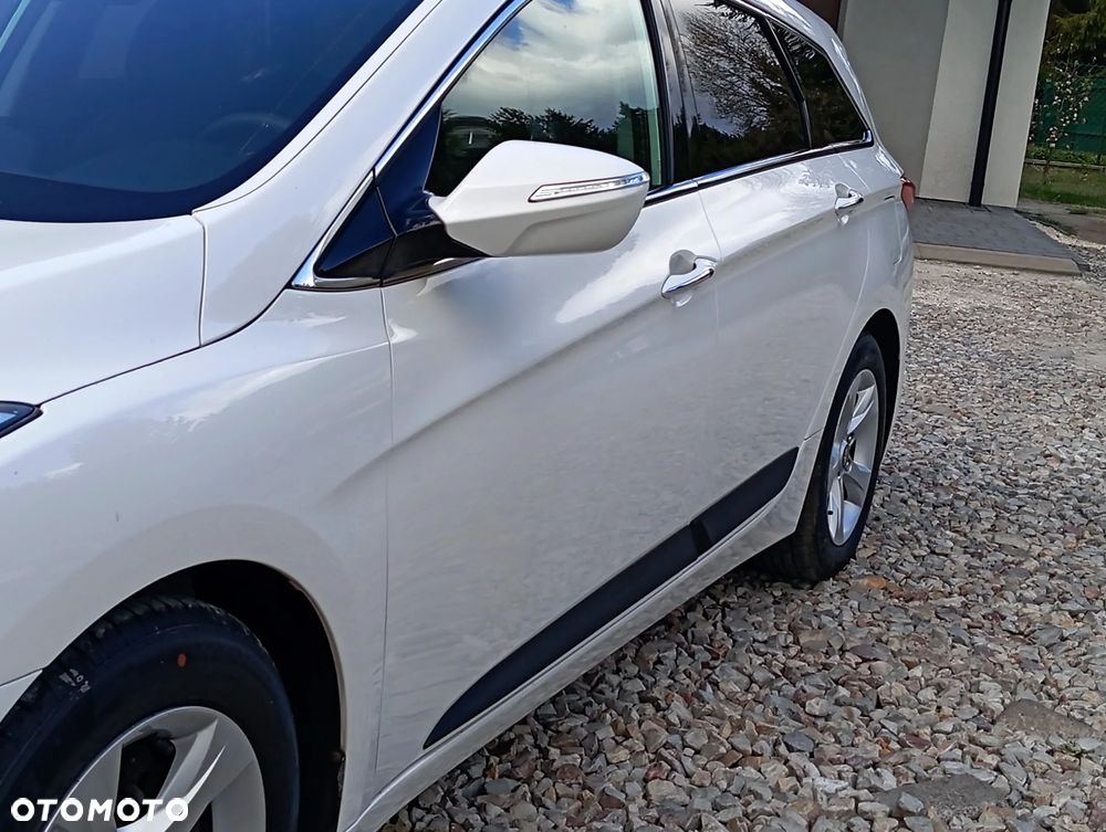 Hyundai i40 i40cw 1.6 Fifa World Cup Edition - 3