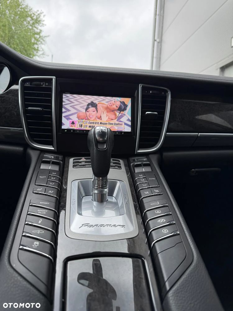 Porsche Panamera - 9