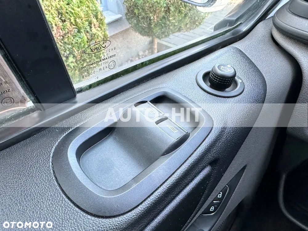 Ford Transit - 25