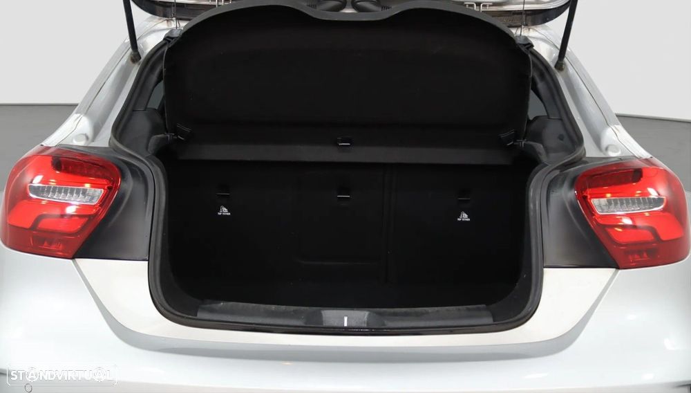 Mercedes-Benz A 180 CDI (BlueEFFICIENCY) Urban - 16