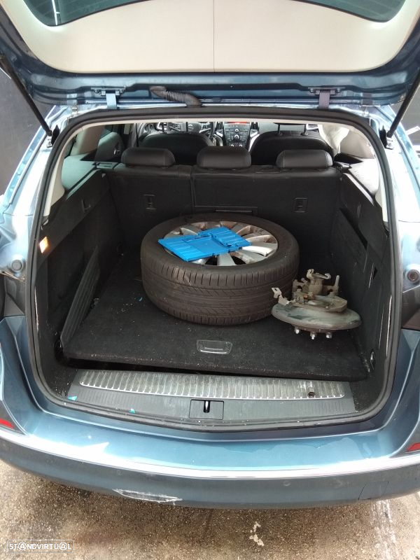 Para Peças Opel Astra J Três Volumes - 4