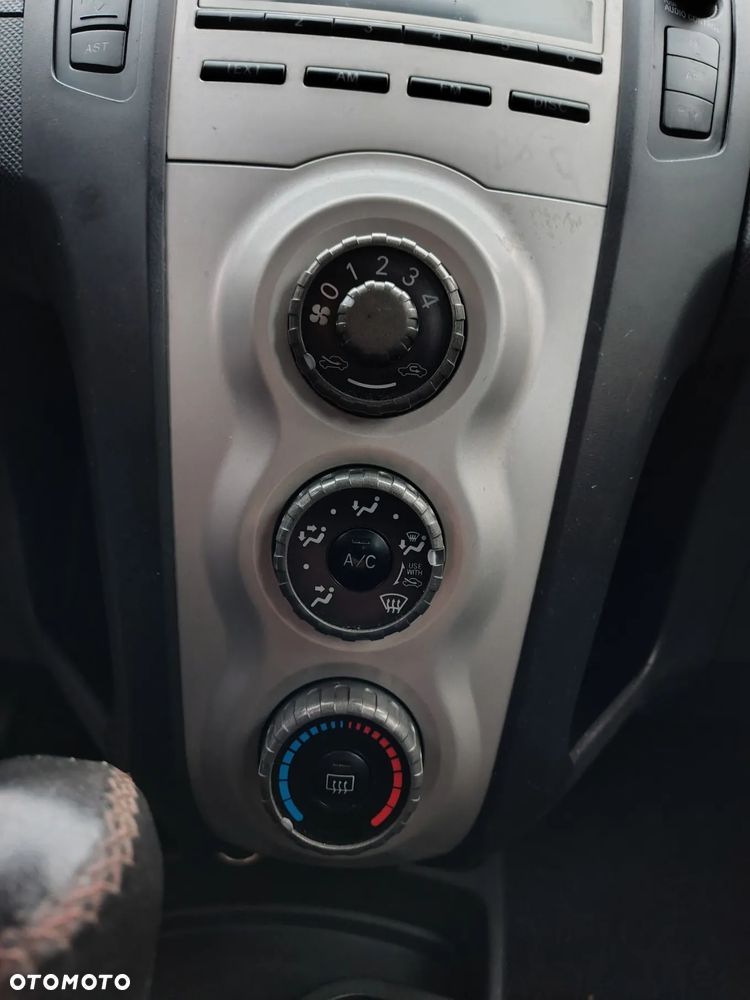 Toyota Yaris 1.4 D-4D Luna A/C - 6