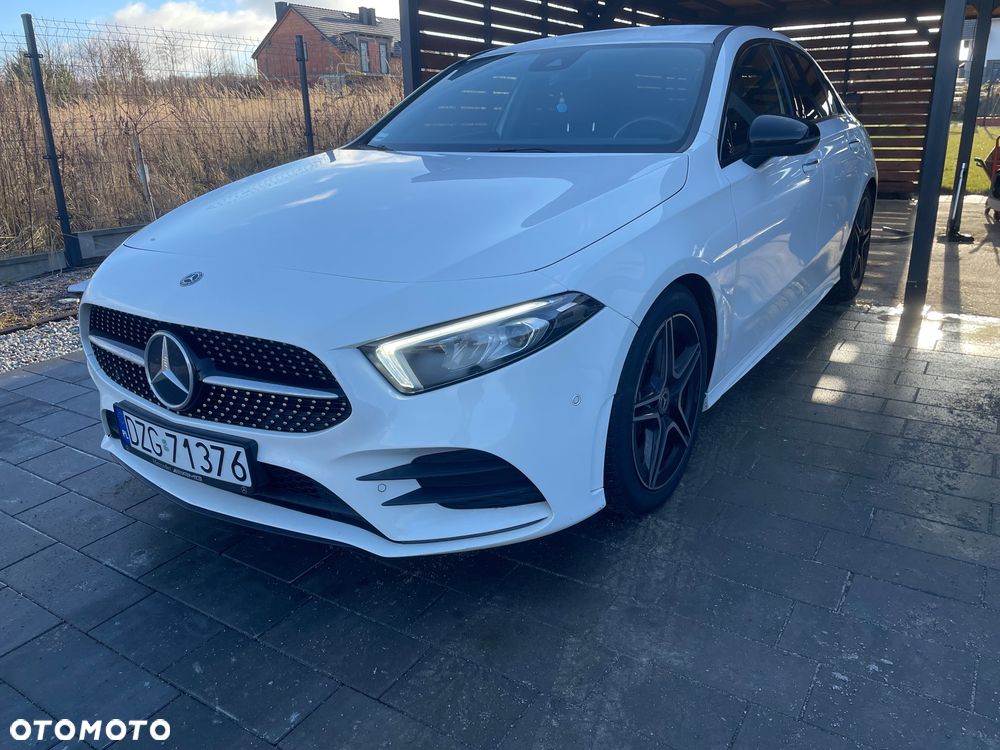 Mercedes-Benz Klasa A 200 AMG Line 7G-DCT - 3