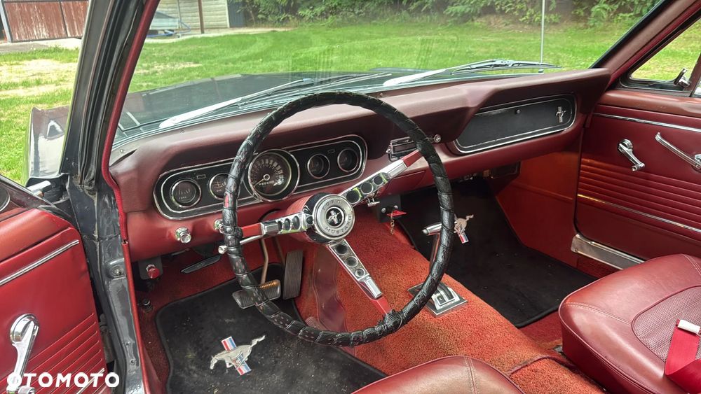 Ford Mustang - 14