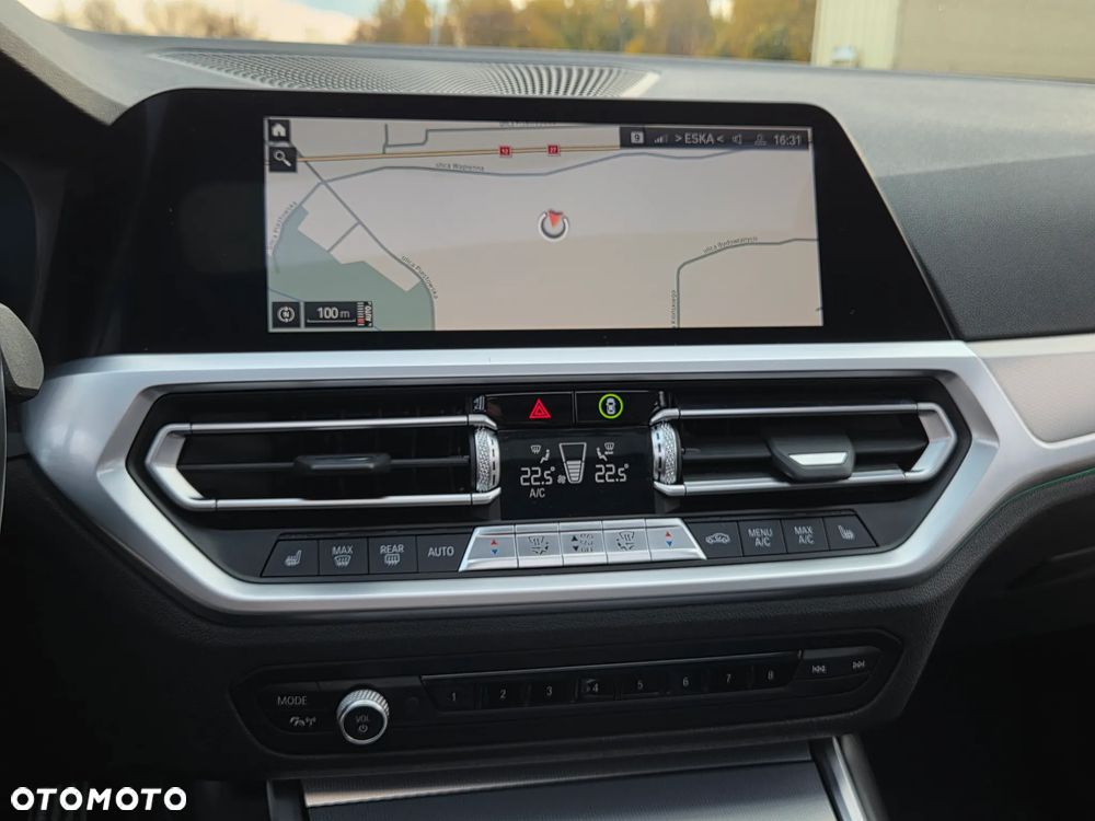 BMW Seria 3 320d Luxury Line sport - 34