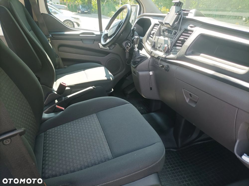 Ford Transit Custom 320 L2H1 Limited (bryg.) - 19