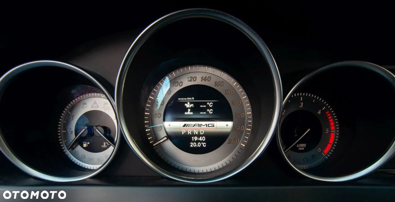 Mercedes-Benz Klasa C 350 CDI DPF (BlueEFFICIENCY) 7G-TRONIC Avantgarde - 38