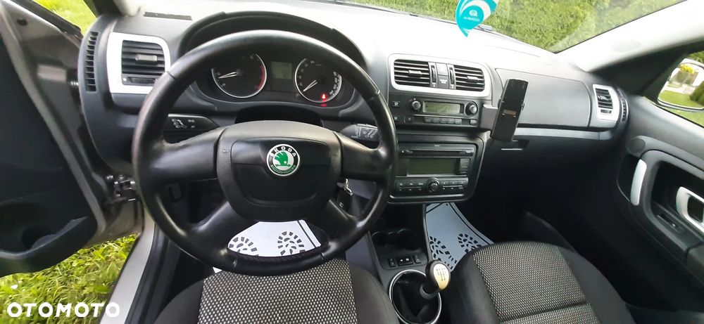 Skoda Roomster 1.6 16V Scout PLUS EDITION - 7