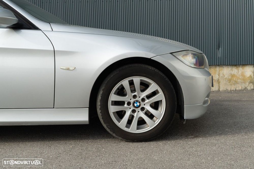 BMW 320 d EfficientDynamics - 19