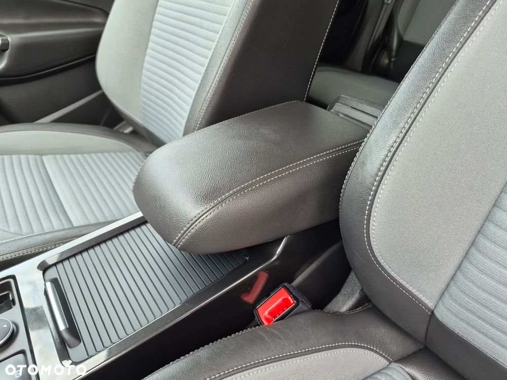 Ford Kuga - 20