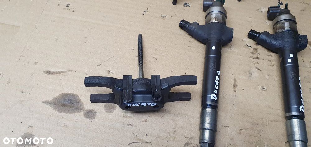 Wtrysk wtryskiwacz wtryskiwacze wtryski paliwa Fiat Ducato III 2.2 JTD 6C1Q-9K546-AC - 2