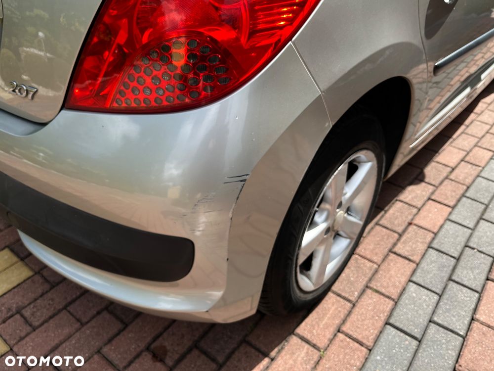 Peugeot 207 1.4 16V U Move - 16