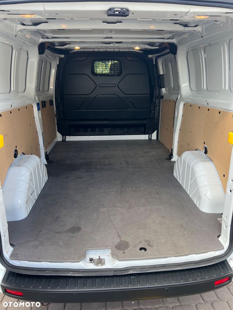 Ford Transit Custom - 11