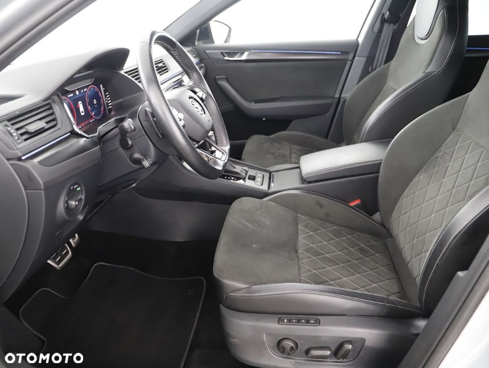 Skoda Superb 2.0 TDI SCR Sportline DSG - 9
