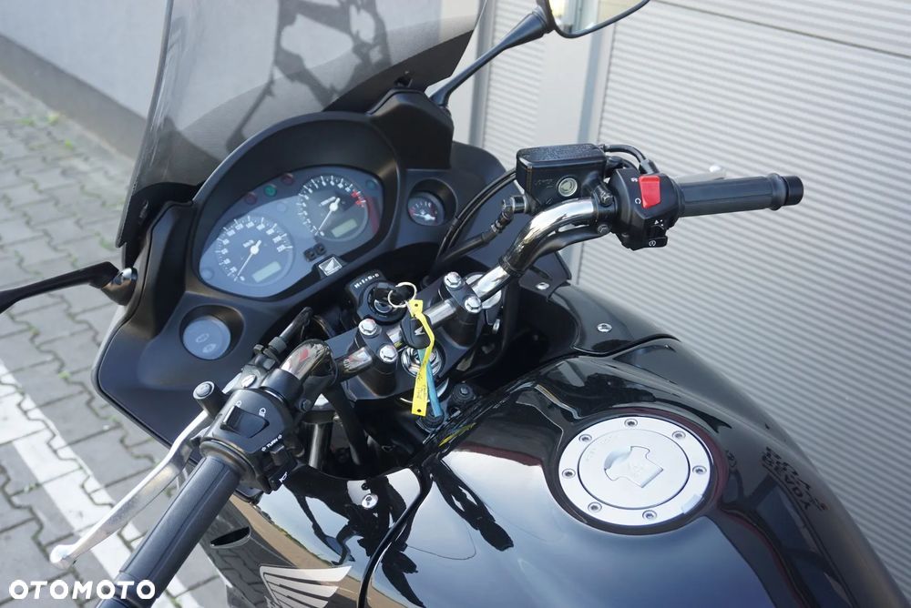 Honda CBF - 15