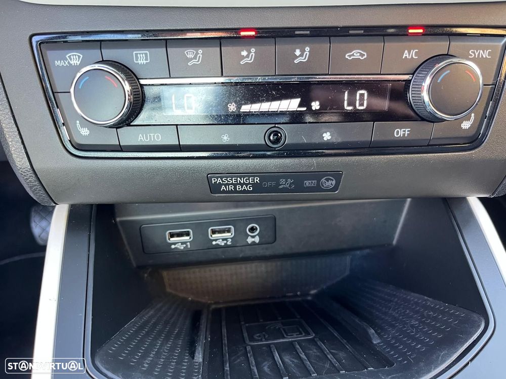 Land Rover Discovery Sport 2.0 TD4 HSE Auto - 11